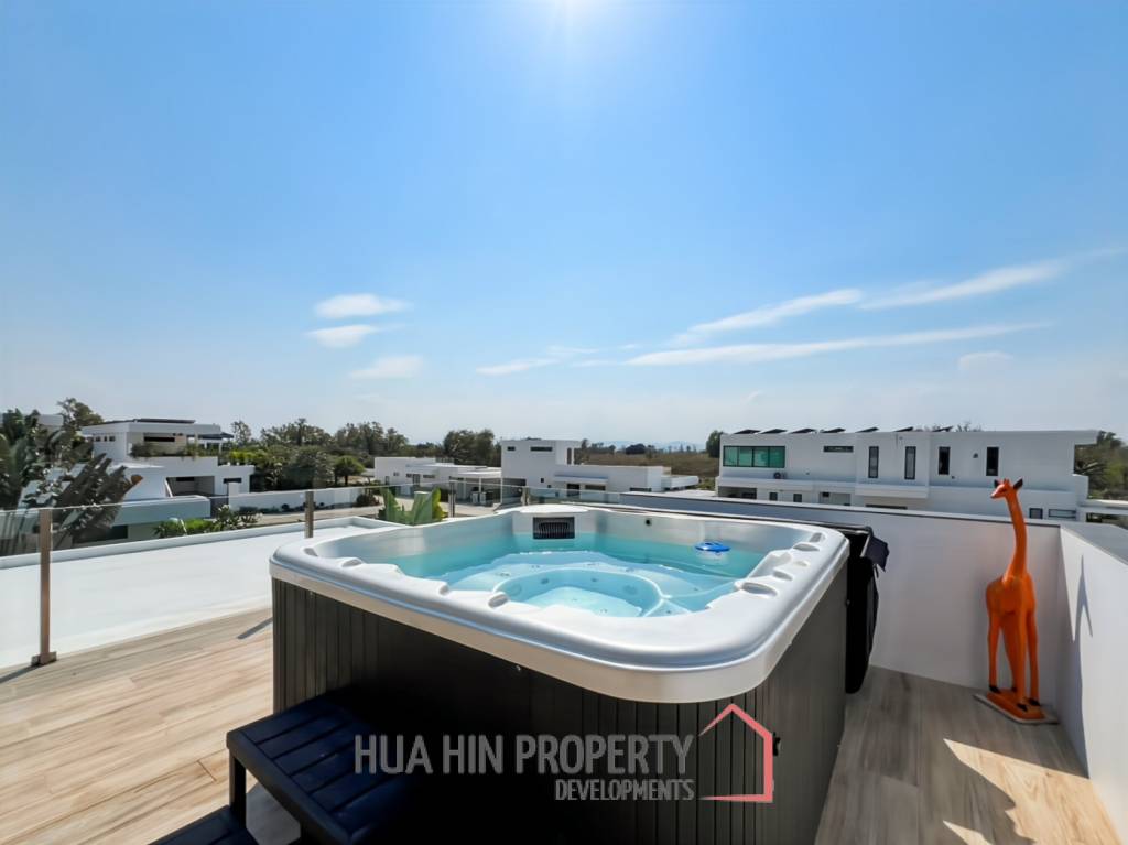 For Sale : Modern 5-Bedroom Villa in La Lua Hua Hin