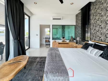 For Sale : Modern 5-Bedroom Villa in La Lua Hua Hin