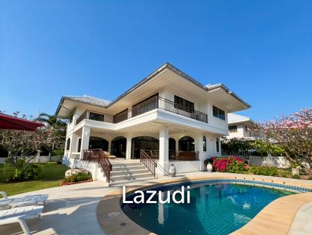 Grand Hill: 5 Bedroom Villa with Private Pool in Soi Hua Hin 88