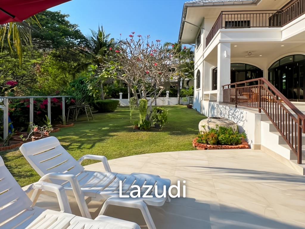 Grand Hill: 5 Bedroom Villa with Private Pool in Soi Hua Hin 88