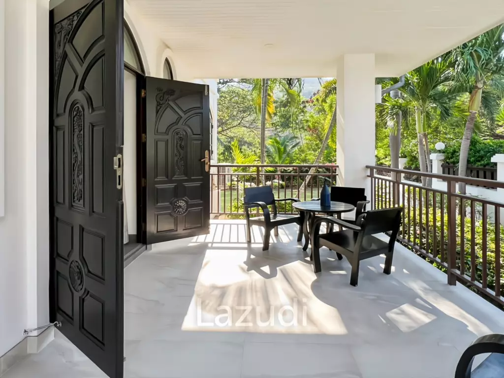 Grand Hill: 5 Bedroom Villa with Private Pool in Soi Hua Hin 88
