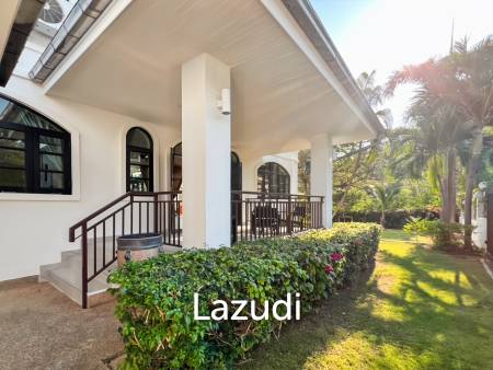 Grand Hill: 5 Bedroom Villa with Private Pool in Soi Hua Hin 88