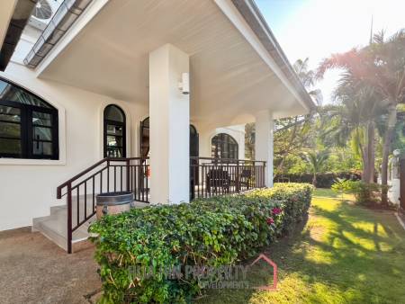 Grand Hill: 5 Bedroom Villa with Private Pool in Soi Hua Hin 88