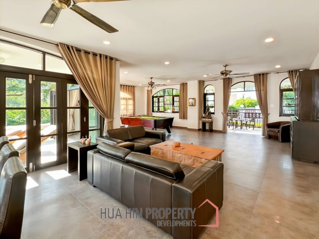 Grand Hill: 5 Bedroom Villa with Private Pool in Soi Hua Hin 88