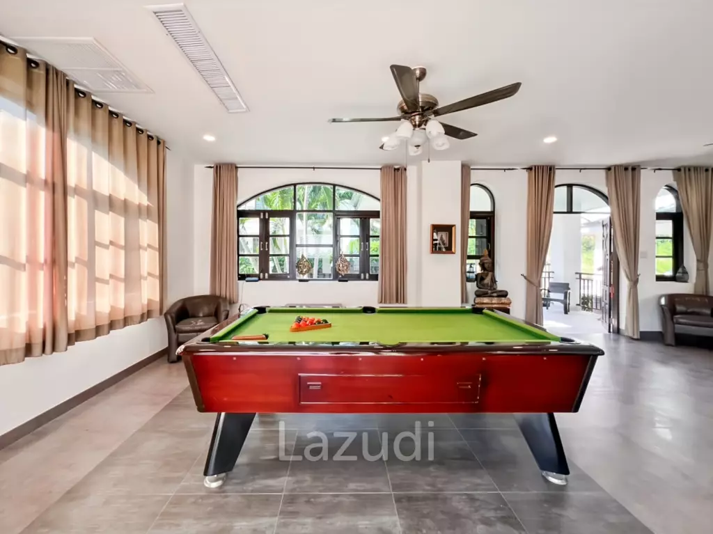 Grand Hill: 5 Bedroom Villa with Private Pool in Soi Hua Hin 88