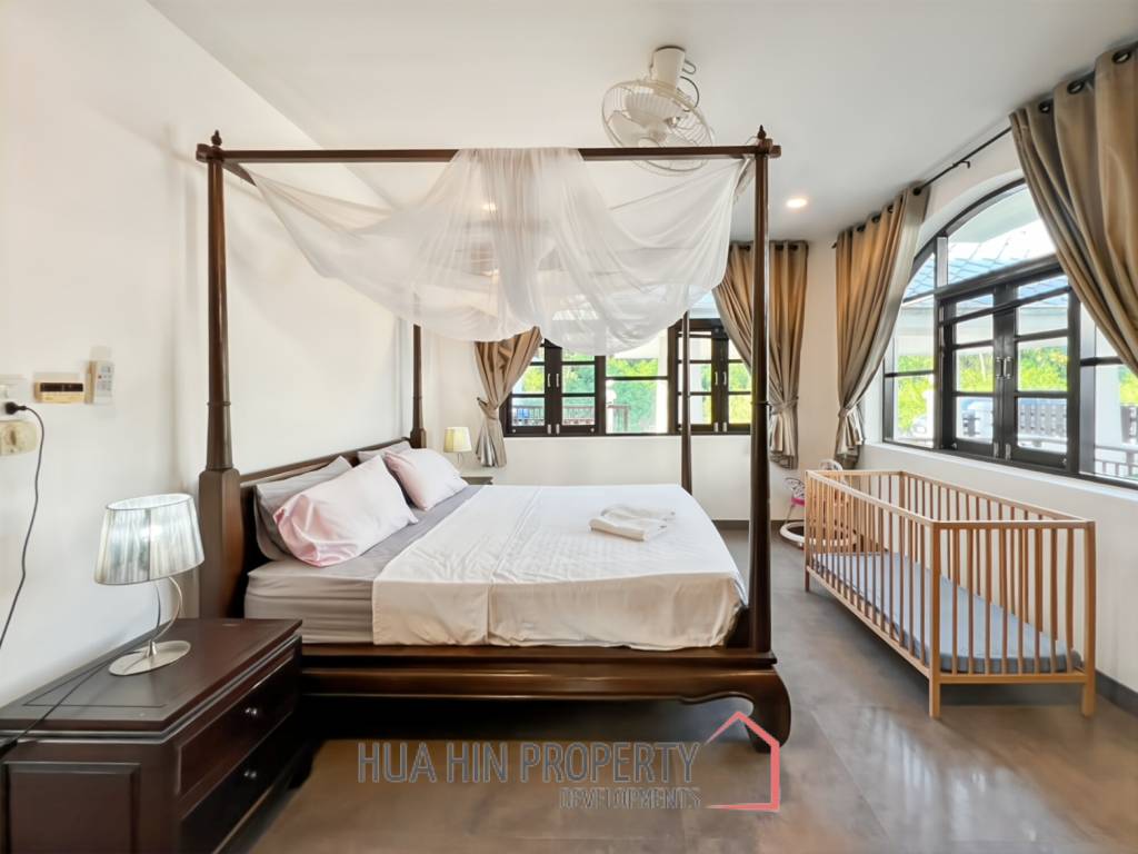 Grand Hill: 5 Bedroom Villa with Private Pool in Soi Hua Hin 88