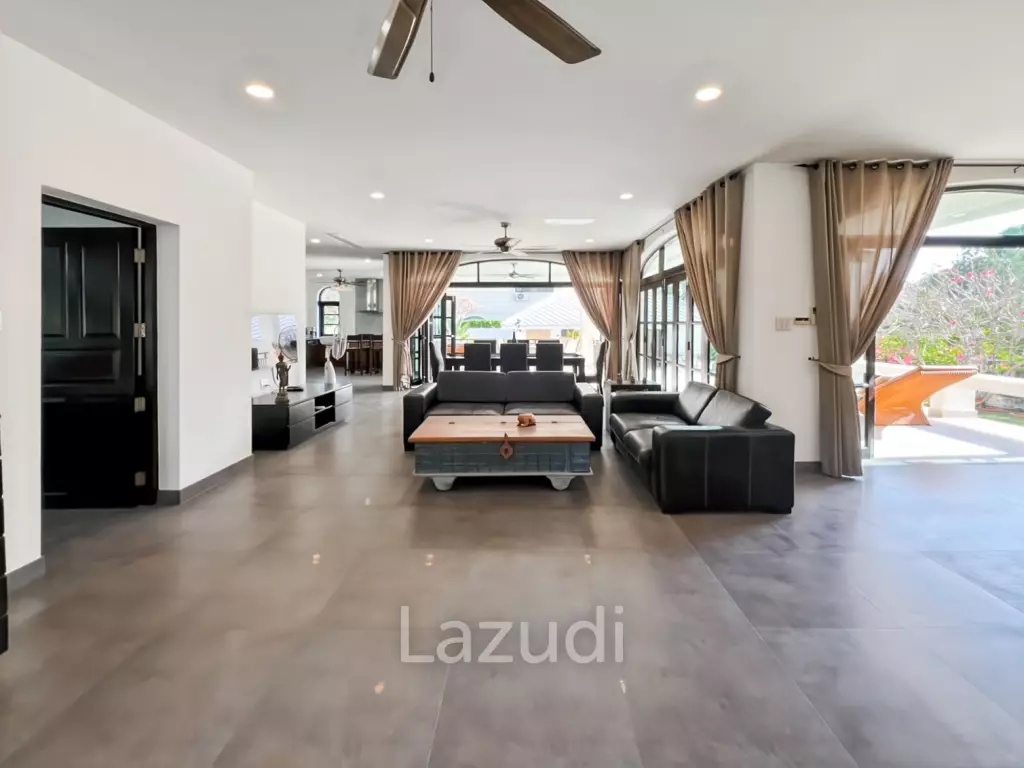 Grand Hill: 5 Bedroom Villa with Private Pool in Soi Hua Hin 88