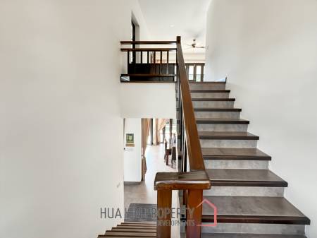 Grand Hill: 5 Bedroom Villa with Private Pool in Soi Hua Hin 88