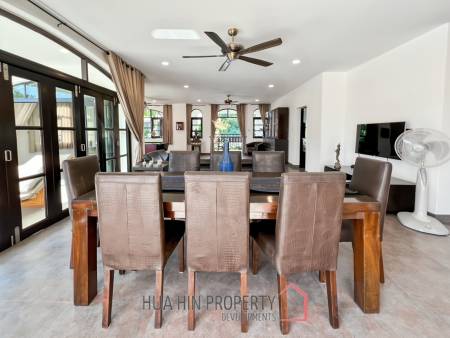 Grand Hill: 5 Bedroom Villa with Private Pool in Soi Hua Hin 88