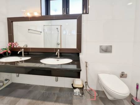 Grand Hill: 5 Bedroom Villa with Private Pool in Soi Hua Hin 88