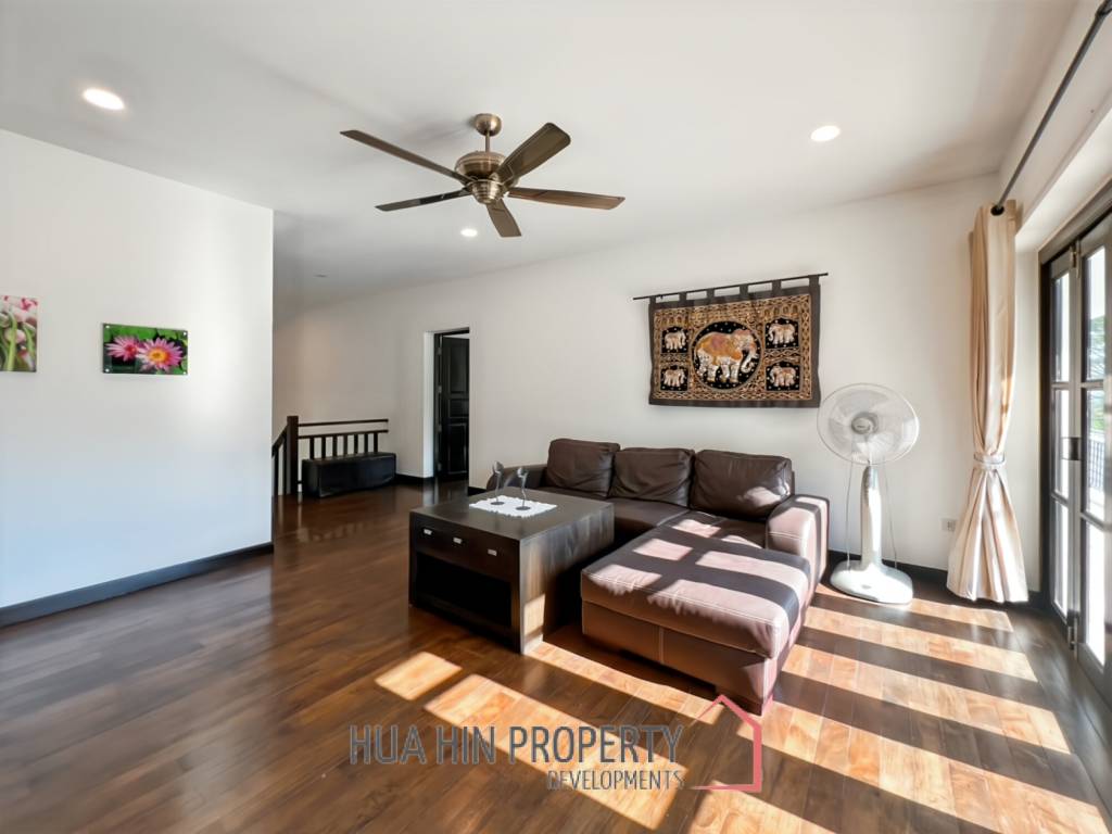 Grand Hill: 5 Bedroom Villa with Private Pool in Soi Hua Hin 88