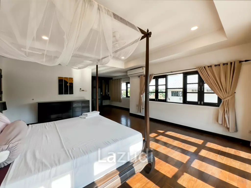 Grand Hill: 5 Bedroom Villa with Private Pool in Soi Hua Hin 88