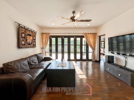 Grand Hill: 5 Bedroom Villa with Private Pool in Soi Hua Hin 88