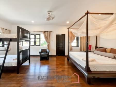 Grand Hill: 5 Bedroom Villa with Private Pool in Soi Hua Hin 88