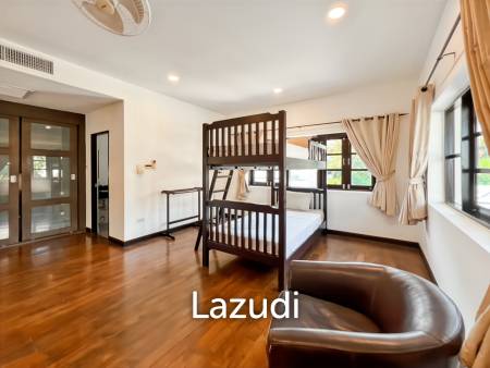 Grand Hill: 5 Bedroom Villa with Private Pool in Soi Hua Hin 88