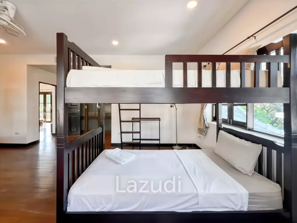 Grand Hill: 5 Bedroom Villa with Private Pool in Soi Hua Hin 88