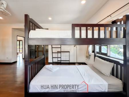 Grand Hill: 5 Bedroom Villa with Private Pool in Soi Hua Hin 88