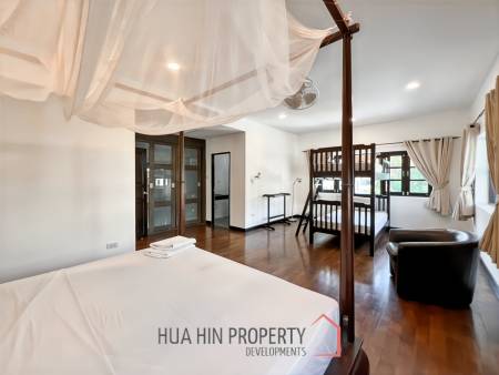 Grand Hill: 5 Bedroom Villa with Private Pool in Soi Hua Hin 88