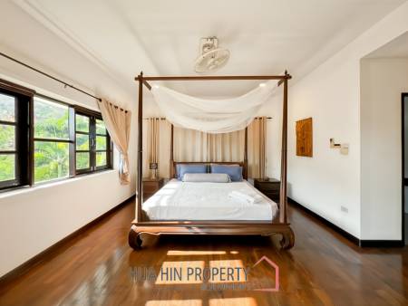 Grand Hill: 5 Bedroom Villa with Private Pool in Soi Hua Hin 88