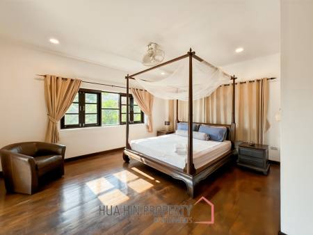 Grand Hill: 5 Bedroom Villa with Private Pool in Soi Hua Hin 88