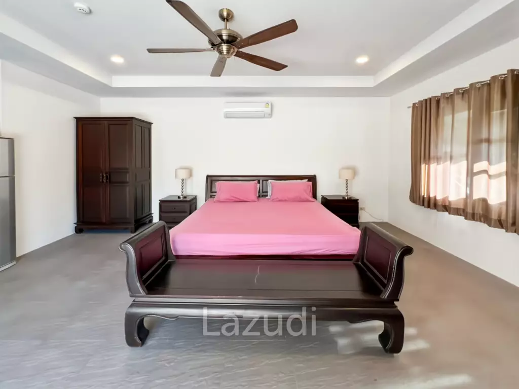 Grand Hill: 5 Bedroom Villa with Private Pool in Soi Hua Hin 88