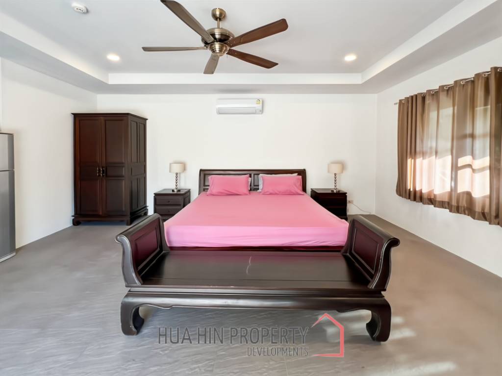 Grand Hill: 5 Bedroom Villa with Private Pool in Soi Hua Hin 88