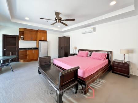 Grand Hill: 5 Bedroom Villa with Private Pool in Soi Hua Hin 88