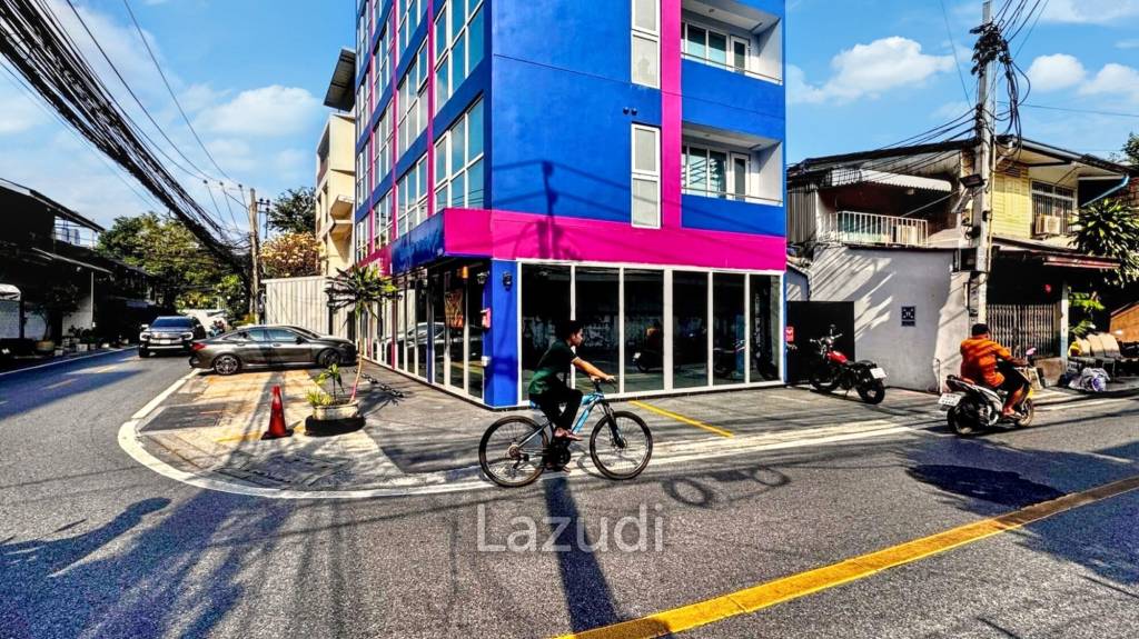 Retail Space in Prime Khlong Toei Bangkok