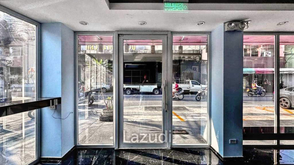 Retail Space in Prime Khlong Toei Bangkok