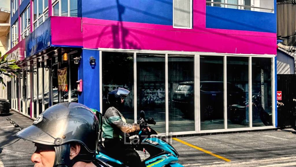 Retail Space in Prime Khlong Toei Bangkok