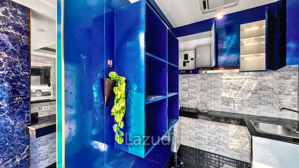 Retail Space in Prime Khlong Toei Bangkok