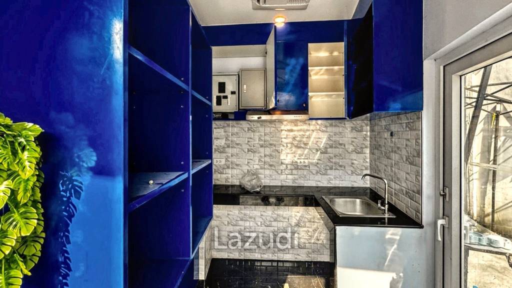 Retail Space in Prime Khlong Toei Bangkok