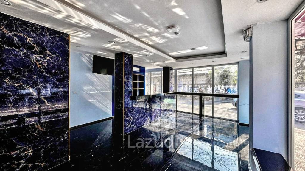 Retail Space in Prime Khlong Toei Bangkok