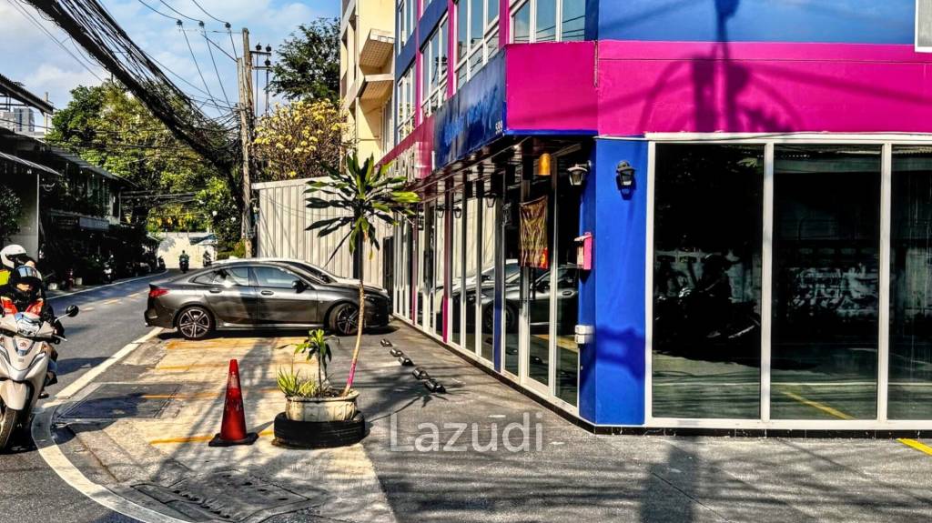 Retail Space in Prime Khlong Toei Bangkok