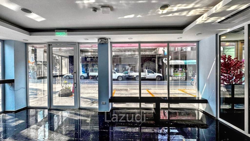 Retail Space in Prime Khlong Toei Bangkok