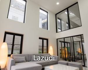 Luxurious 3.5-Storey Townhouse Bangkok for Sale