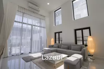 Luxurious 3.5-Storey Townhouse Bangkok for Sale
