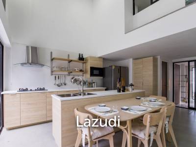 Luxurious 3.5-Storey Townhouse Bangkok for Sale