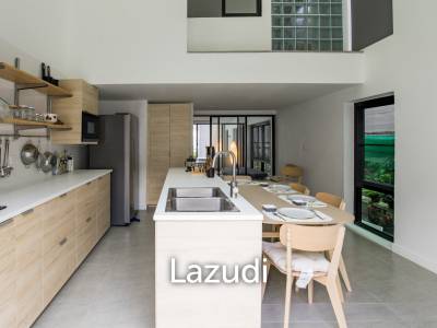 Luxury 4-Bedroom Townhouse in Saphan Sung