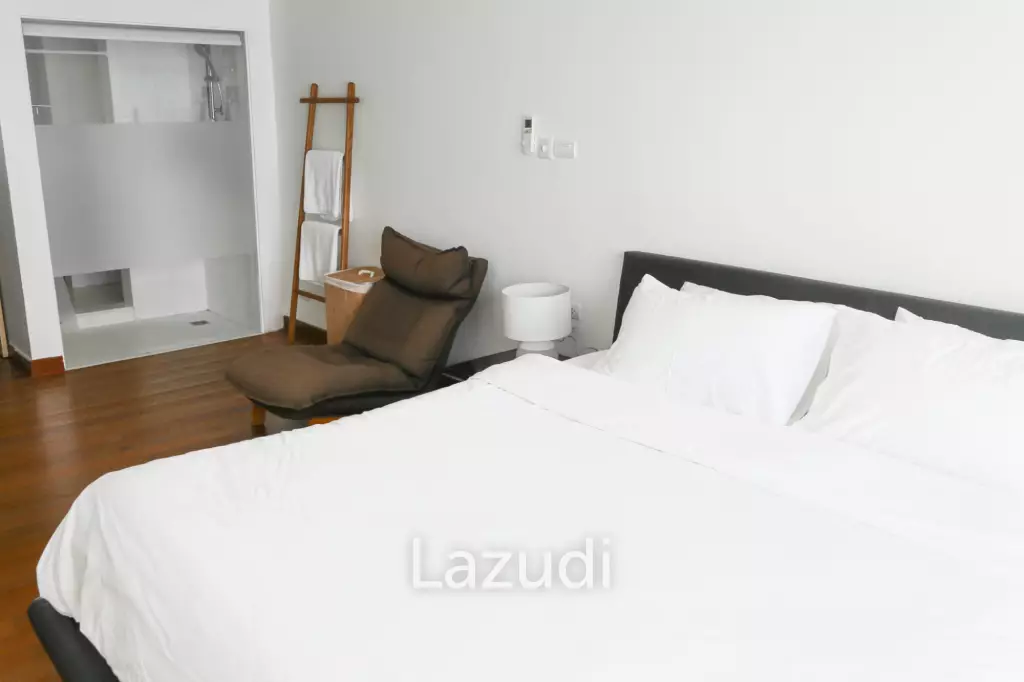 Beachfront 4 Bedroom Condo In Panwa