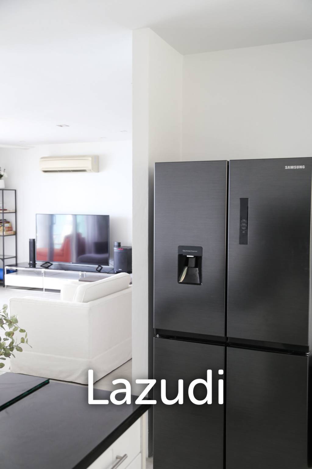 Beachfront 4 Bedroom Condo In Panwa