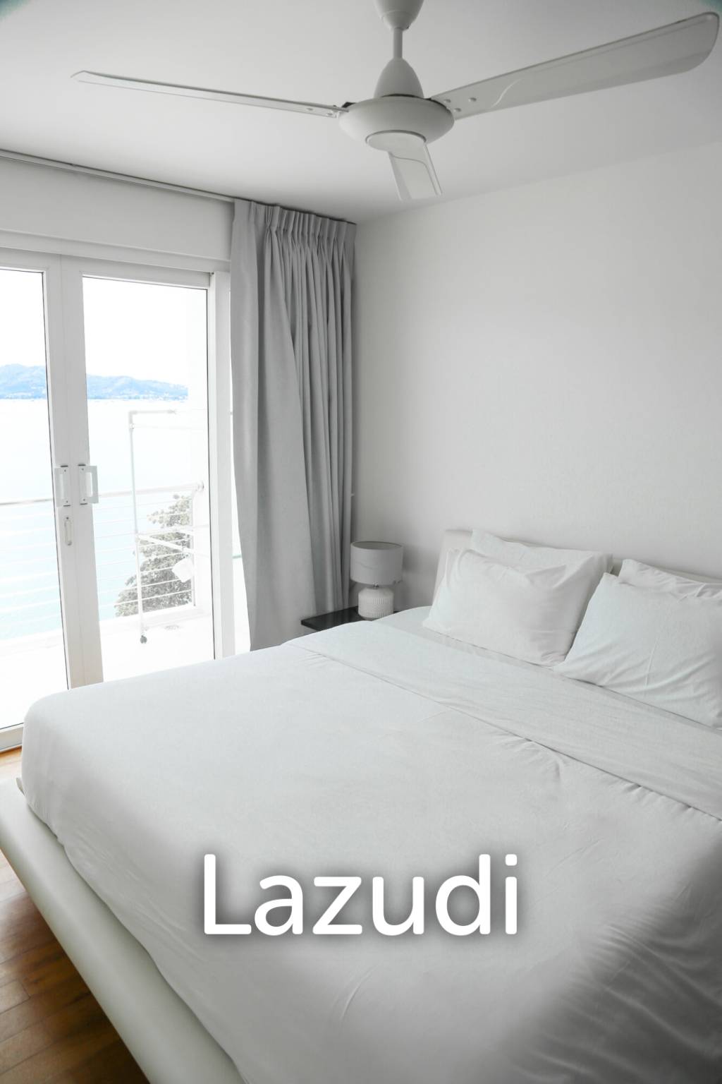 Beachfront 4 Bedroom Condo In Panwa