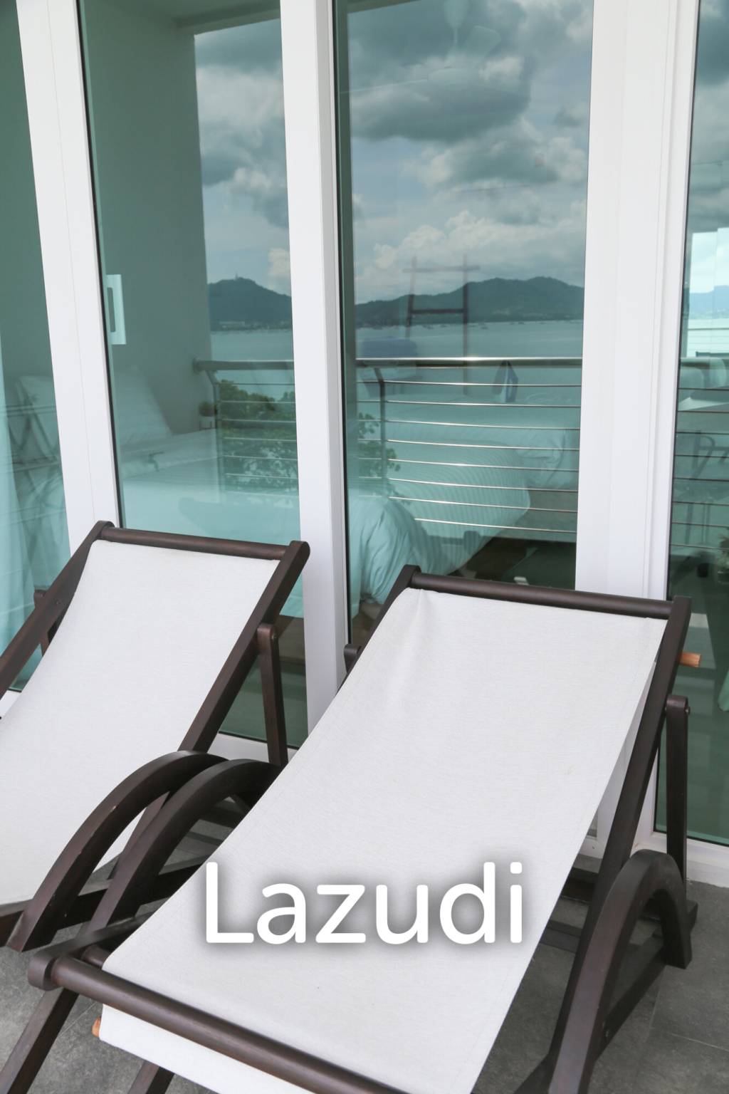 Beachfront 4 Bedroom Condo In Panwa