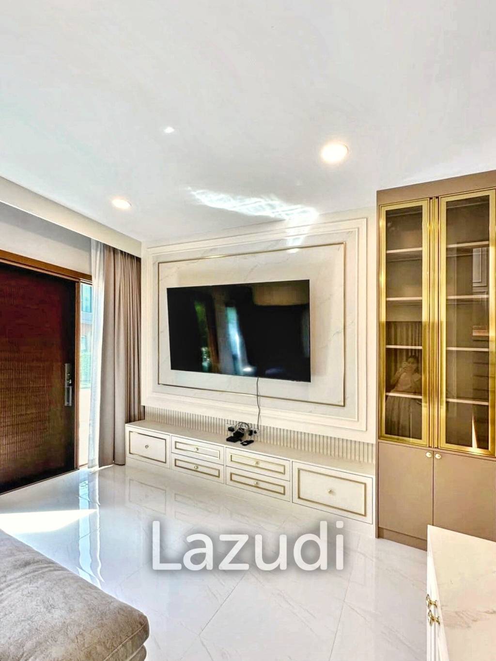 4 Bedrooms 5 Bathrooms 285 SQ.M The City Bangna