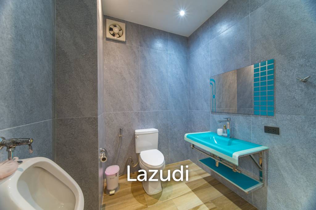 Beautiful 5-Beds Villa near Ban Tai Beach