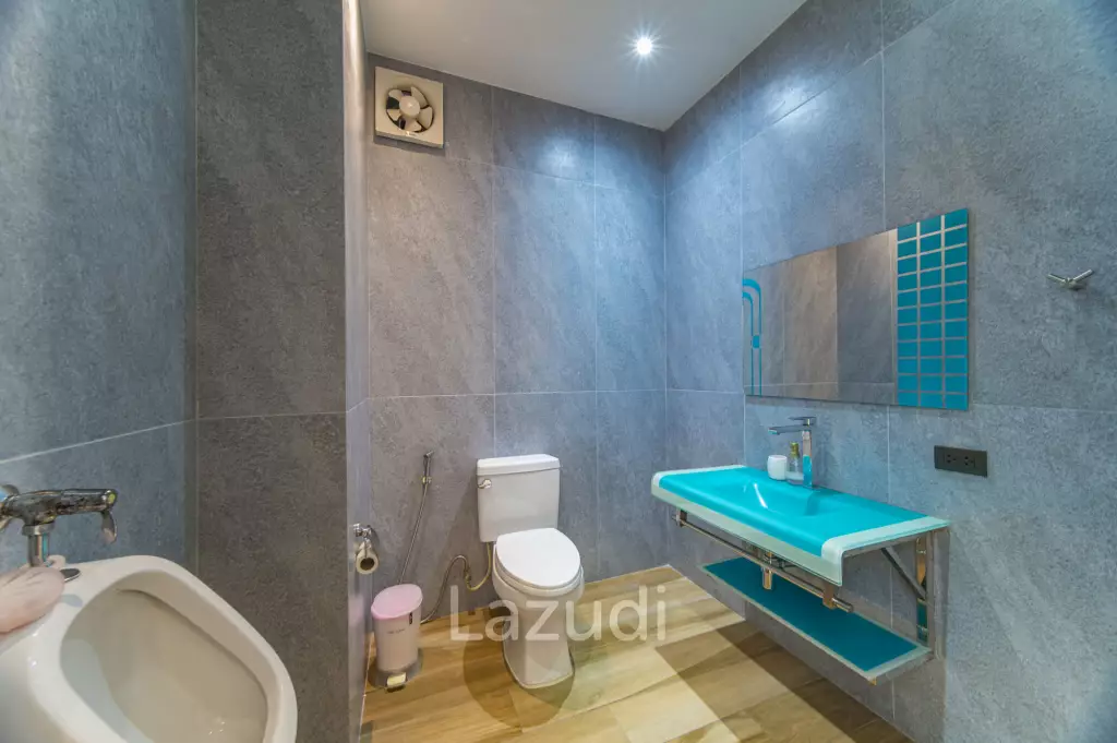 Beautiful 5-Beds Villa near Ban Tai Beach