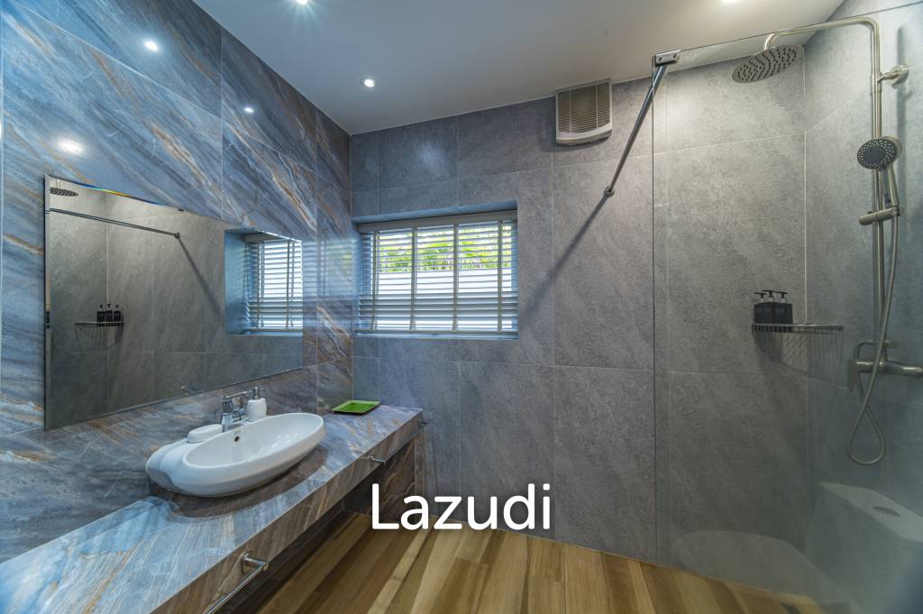 Beautiful 5-Beds Villa near Ban Tai Beach
