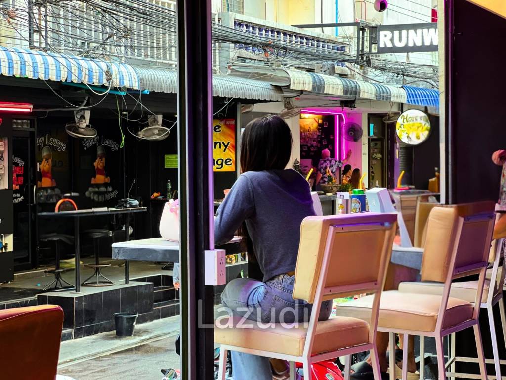 Bar for Sale in Soi Bua Khao