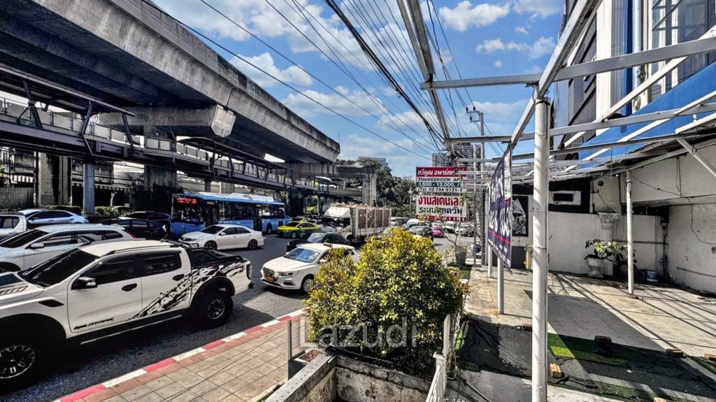 Bang Na Office Space Opposite Future Bangkok Mall