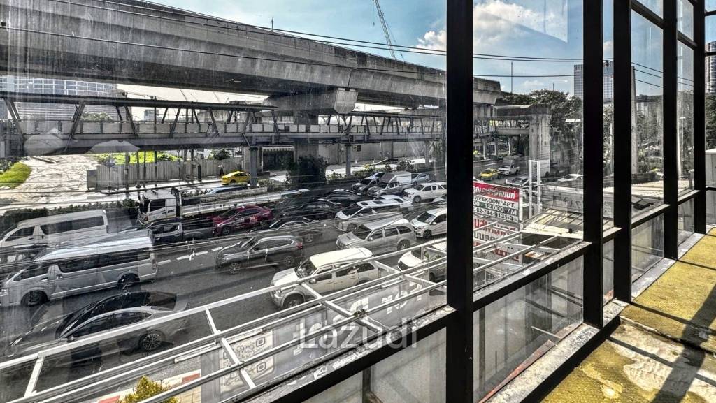 Bang Na Office Space Opposite Future Bangkok Mall
